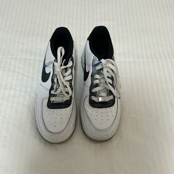 Nike AF1 shoes - Picture 3 of 6